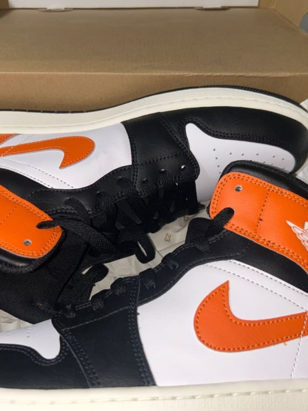 Air Jordan 1 Mid Starfish/Black-White-Sail (Shattered Backboard) Size 11.5 Used…